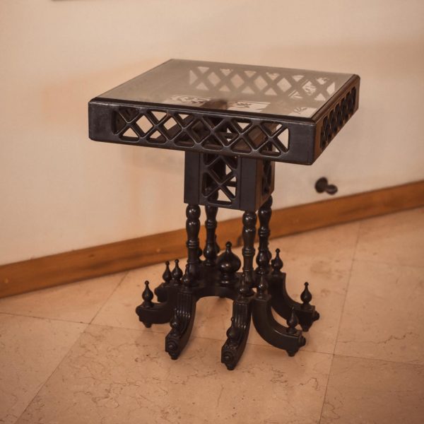 Side Tables with Ornate Base (pair) - SoUnique.PK