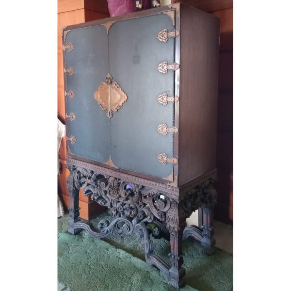Ornate Cabinet- SoUnique.Pk