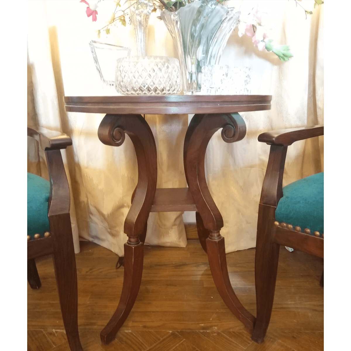 Corner Round Table SoUnique.PK