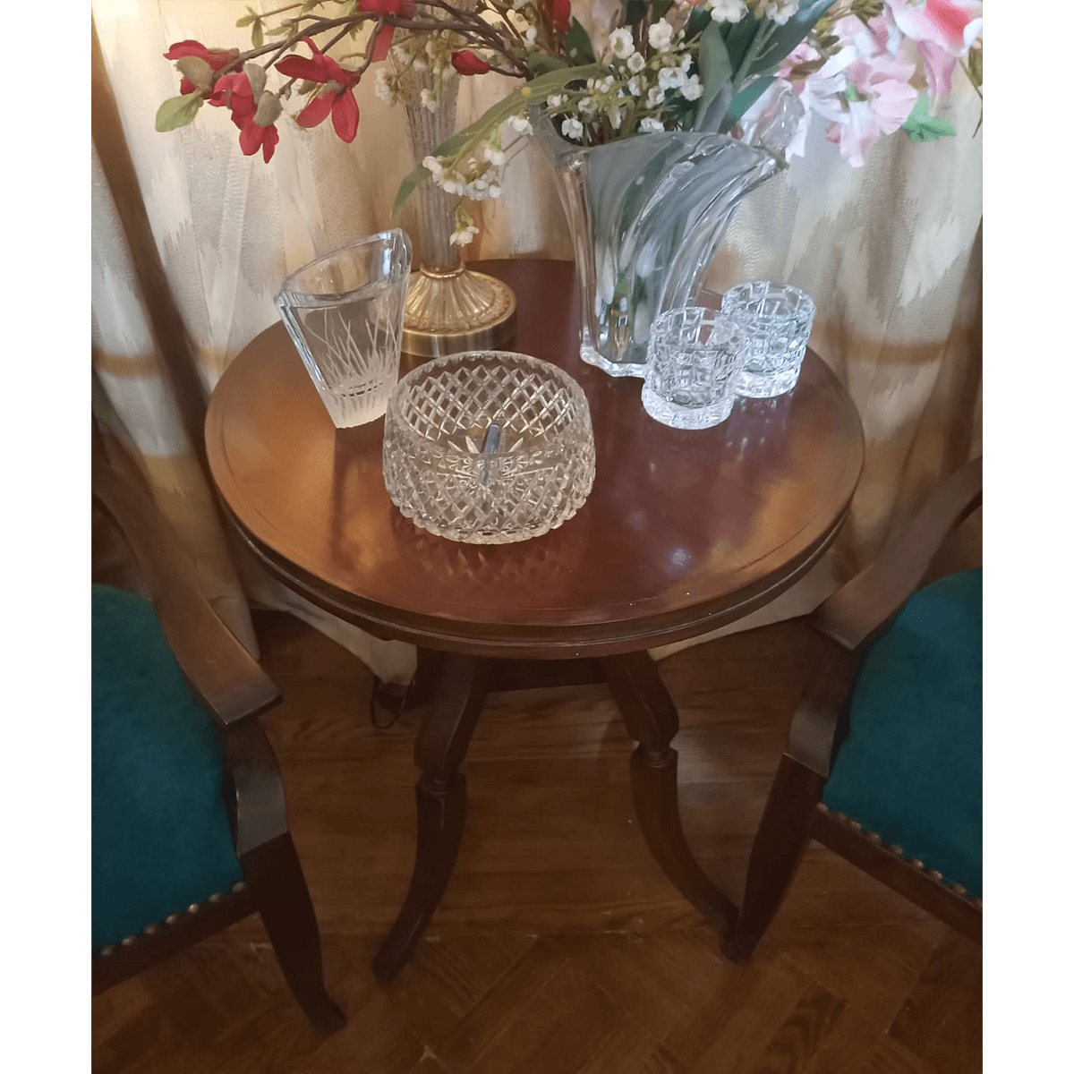 Corner Round Table SoUnique.PK