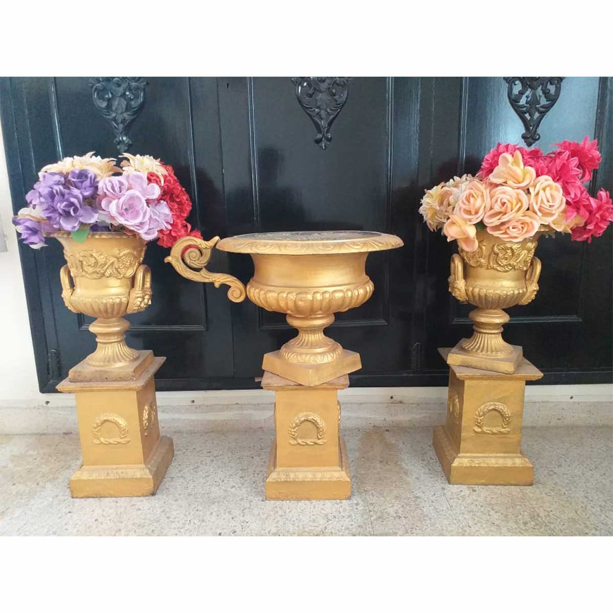 Set of Cast Iron French Urns - SoUnique.PK
