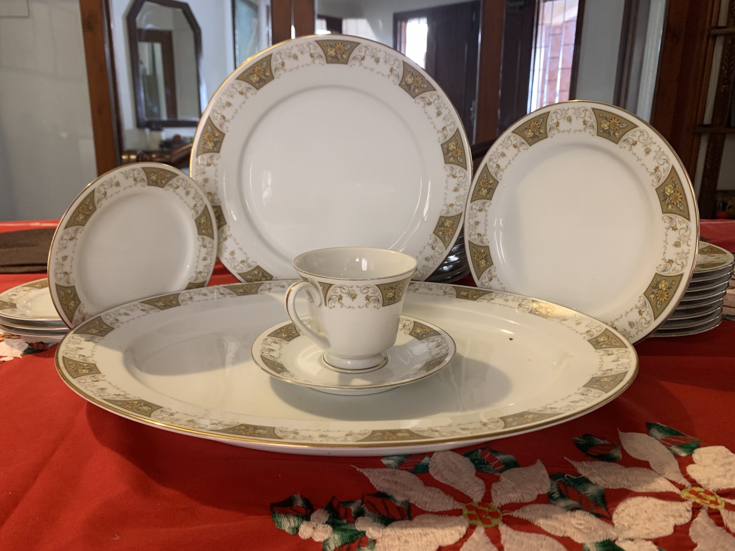 Noritake dinner outlet sets