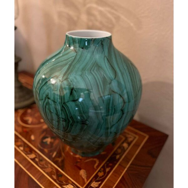 Jade Green Vase - SoUnique.PK
