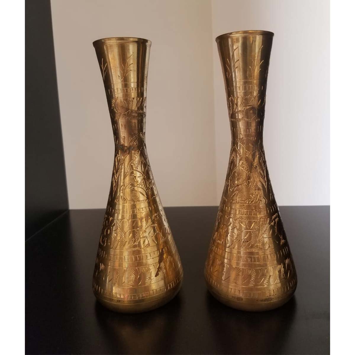 Pair of Fluted Vases - SoUnique.PK