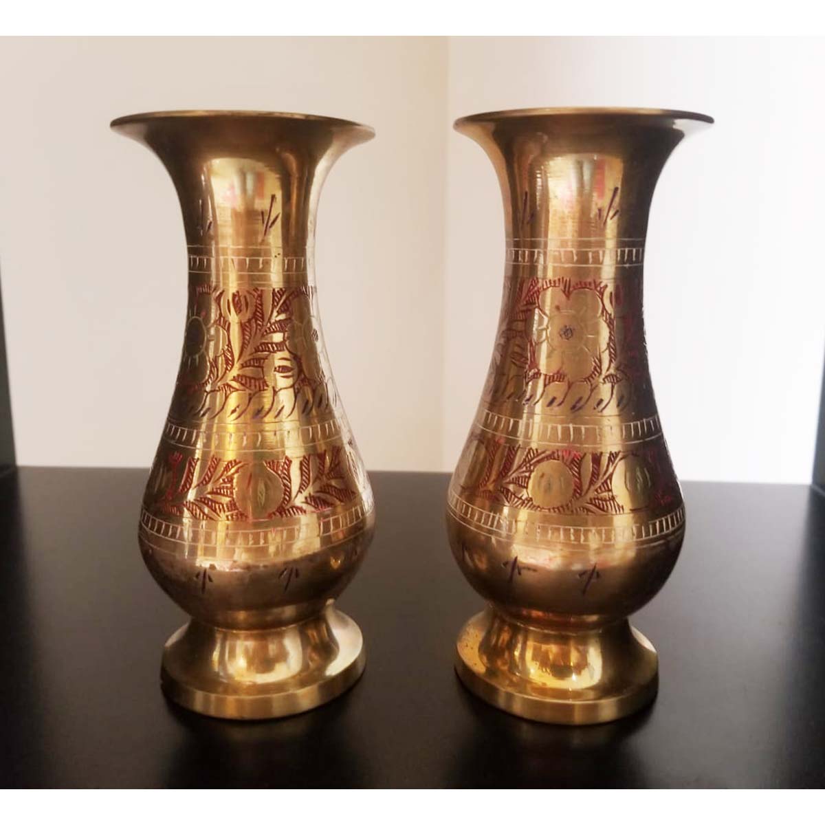Pair of Vases with Minakari - SoUnique.PK