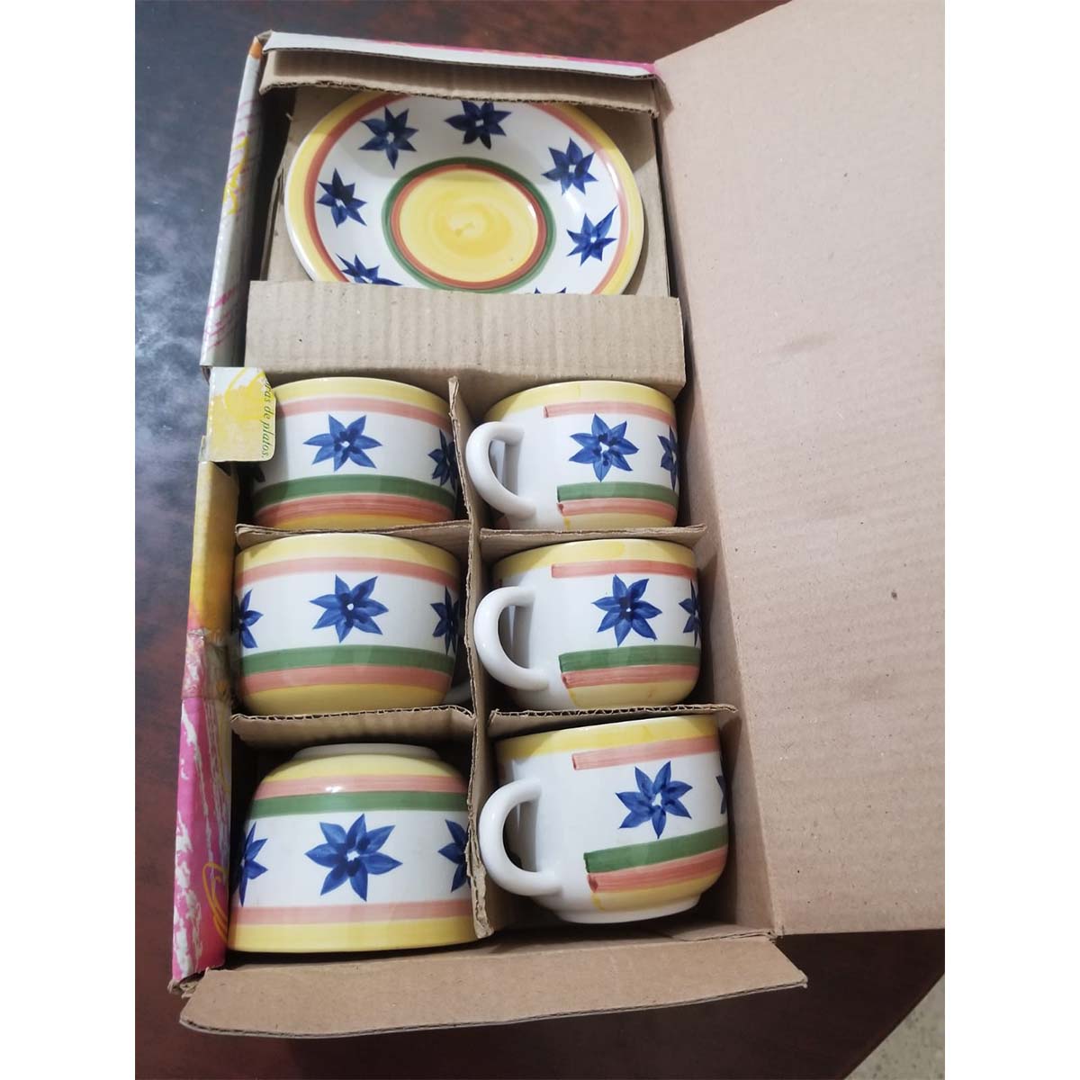 Set of 6 Tea Cups & Saucers - SoUnique.PK
