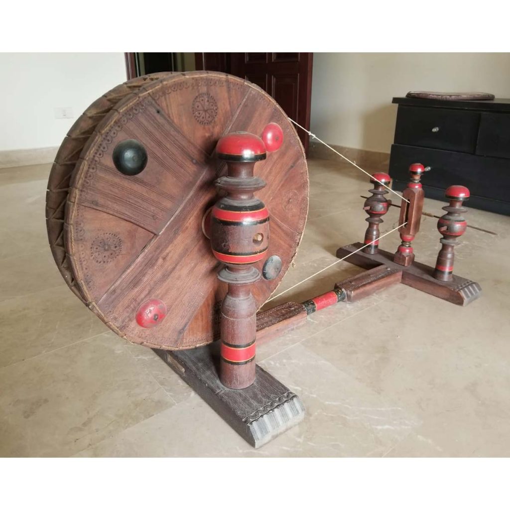 Hand Spinning Wheel SoUnique.PK