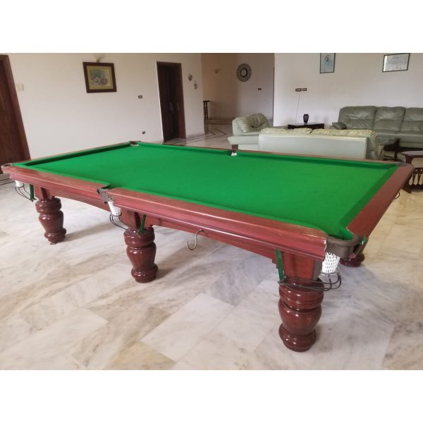 Snooker Table With Light & Accessories-SoUnique.PK