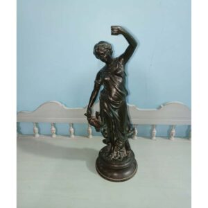 French Lady Sculpture-SoUnique.PK