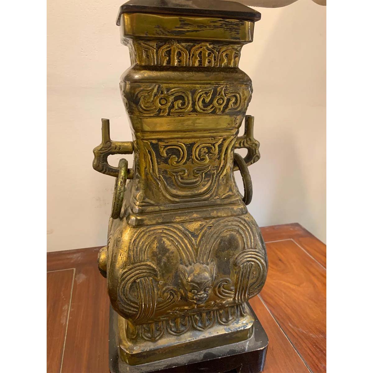 WhatsApp Image 2024-01-30 at 7.22.42 PM (1)-0e97d619 Antique Chinese Brass Lamp-SoUnique.PK