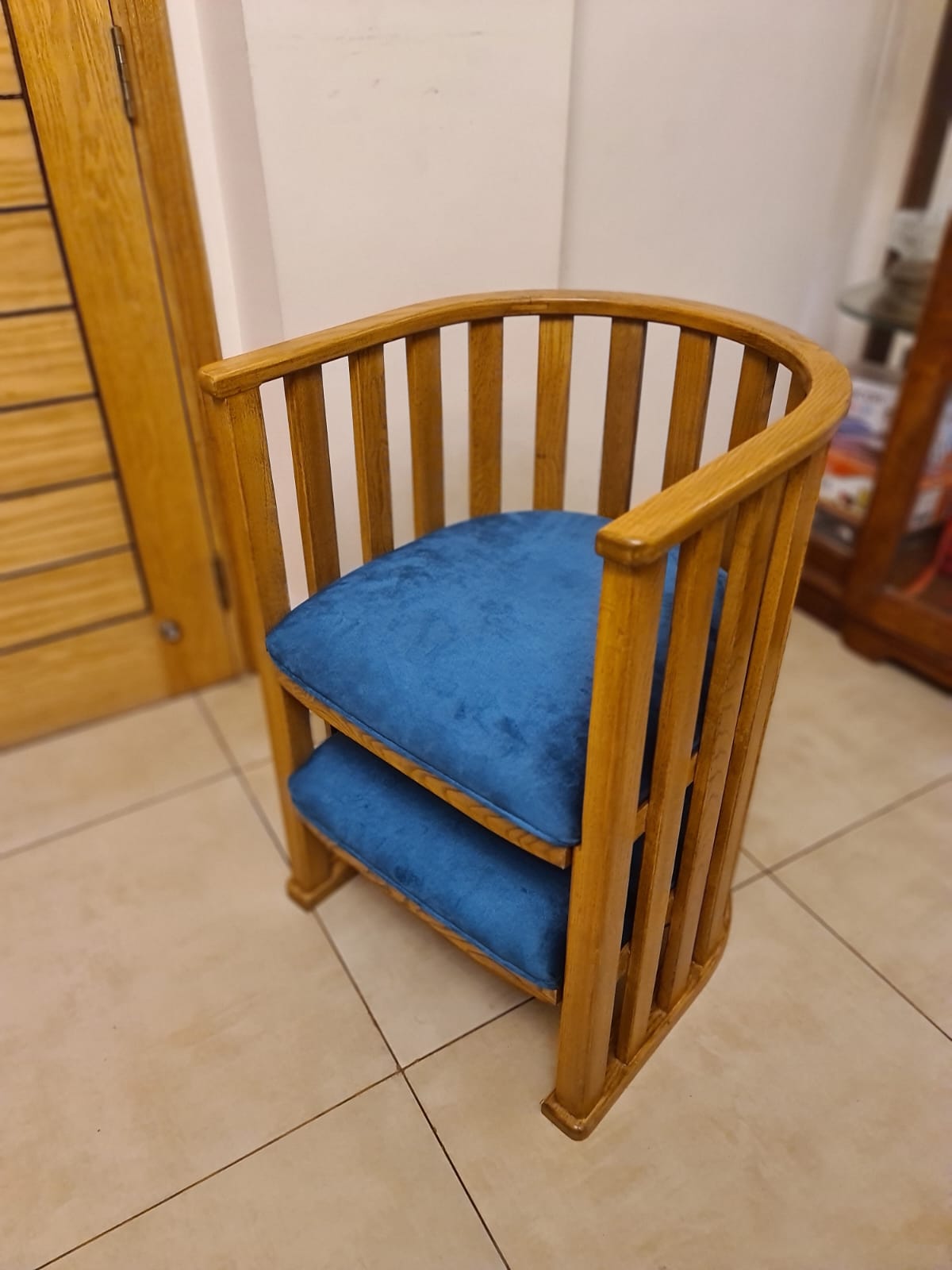 Chair with Detachable Footstools-SoUnique.PK