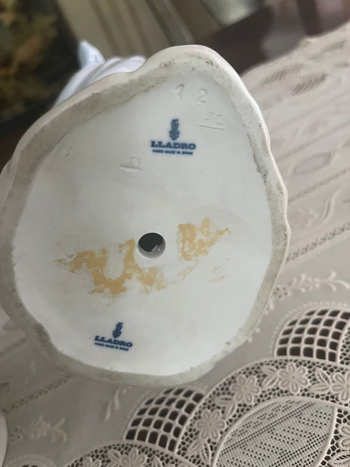 6C73252E-FB5B-4233-A958-7A635FFAF86C-261cd477