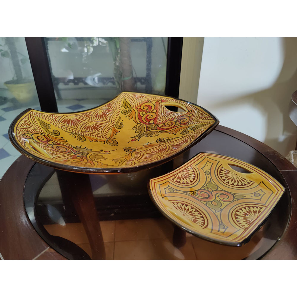 Pair of Hand Painted Dishes  - SoUnique.PK