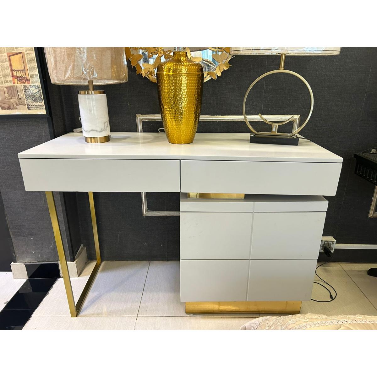 Modern White Study Desk - SoUnique.PK