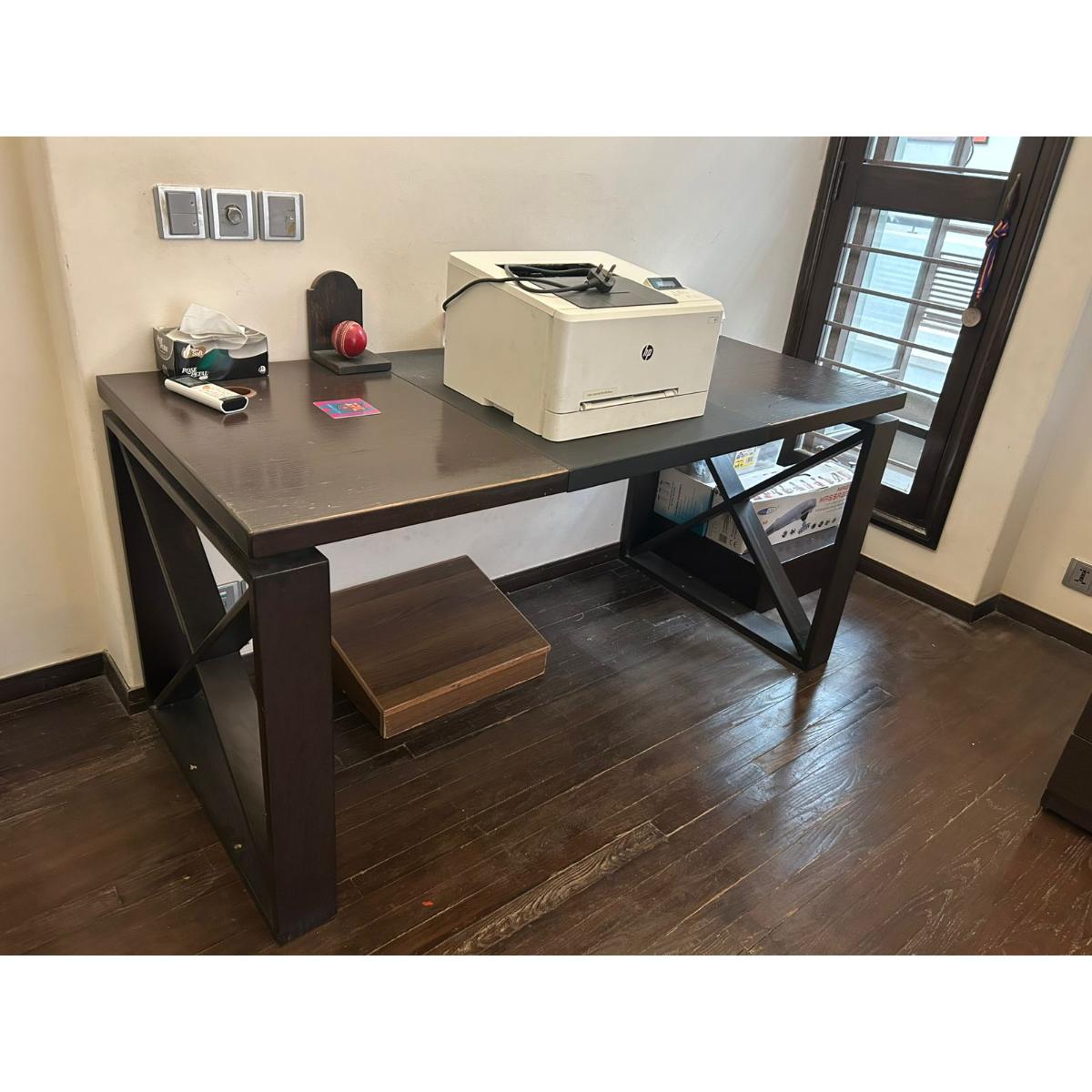 Modern Work Desk – Dark Finish - SoUnique.PK