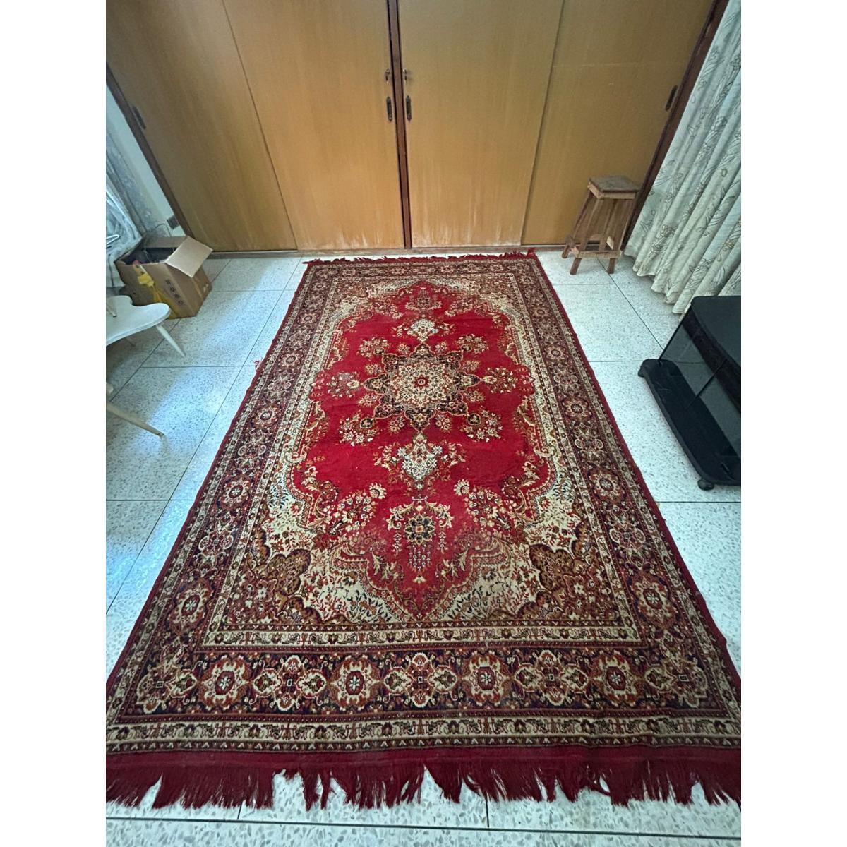 Traditional Oriental-Style Carpet Rug - SoUnique.PK