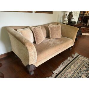 Luxurious Velveteen Sofa-SoUnique.PK