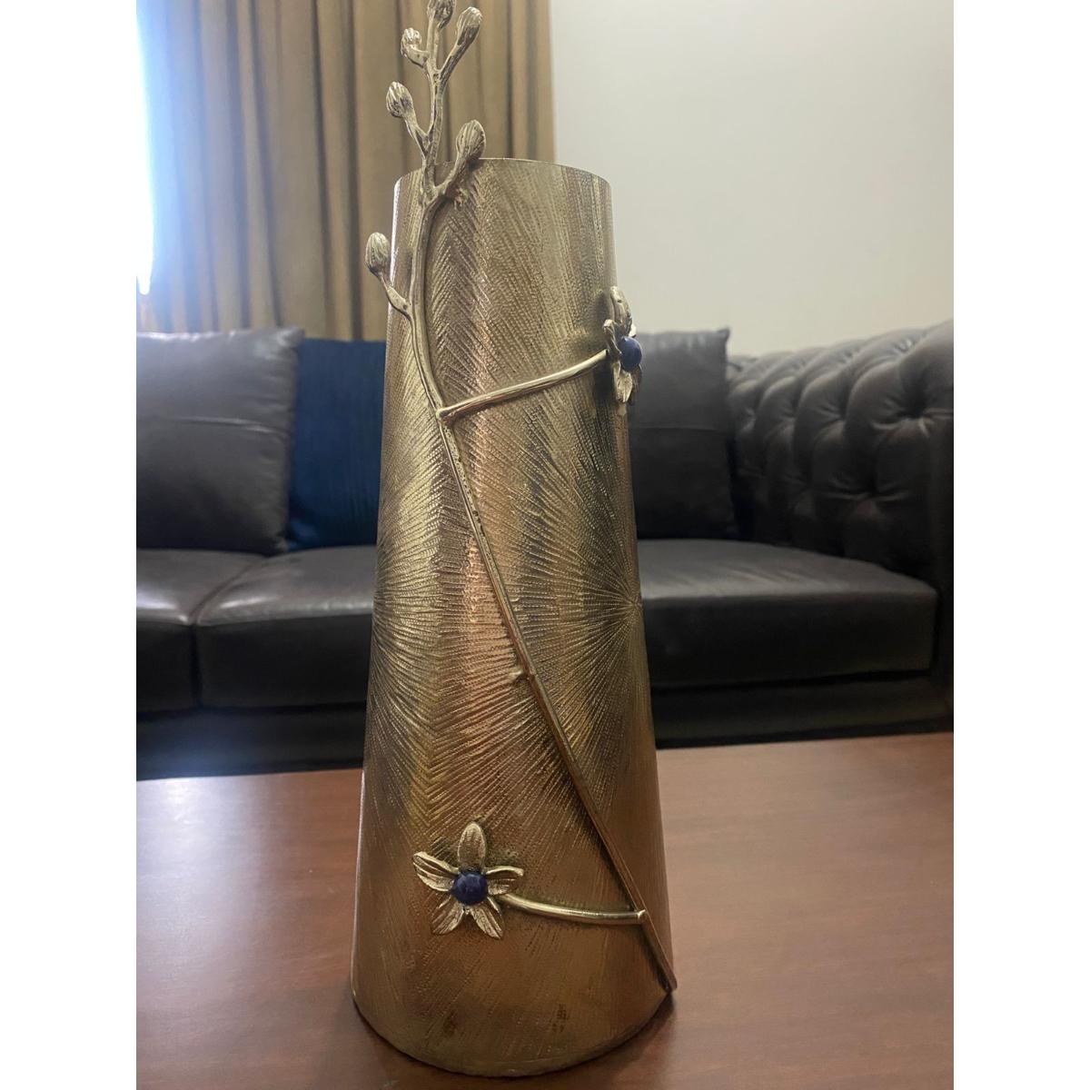 Handcrafted Taneez Designer Vase - SoUnique.PK