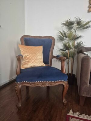 Victorian Style Accent Chairs-SoUnique.PK